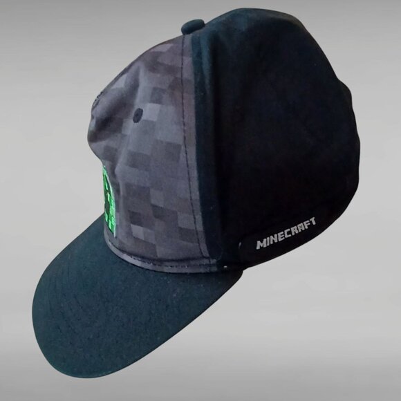Minecraft Brand Youth Snapback Black Baseball Cap with Creeper Patch - Picture 2 of 4